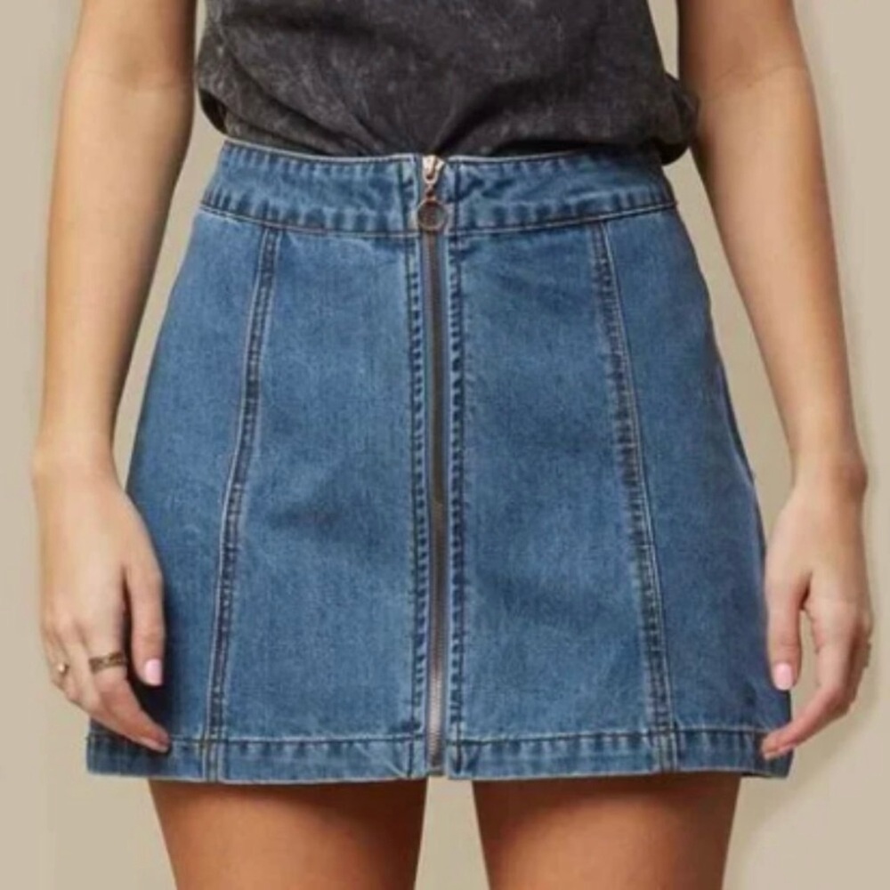 Altar’d State Paneled Denim Full Zip Medium Wash Mini Skirt Sz Large